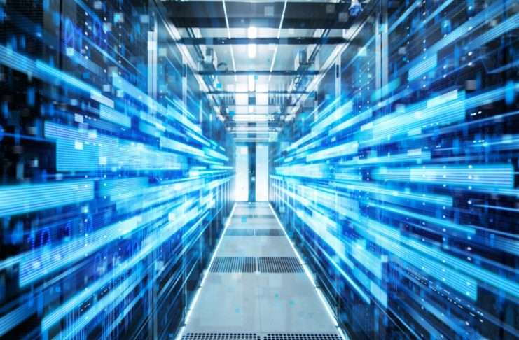 Virtualization: Bridging the Gap from Data Centers to Developers’ Desks virtualization-containerization
